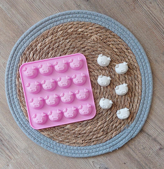 Silikonform 16 Glücksschweinchen