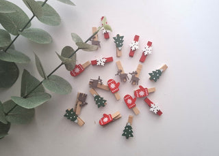 20 Holzklammern mit Weihnachtsmotiven